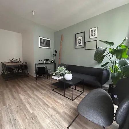 Superbe Design Canal Saint Martin *